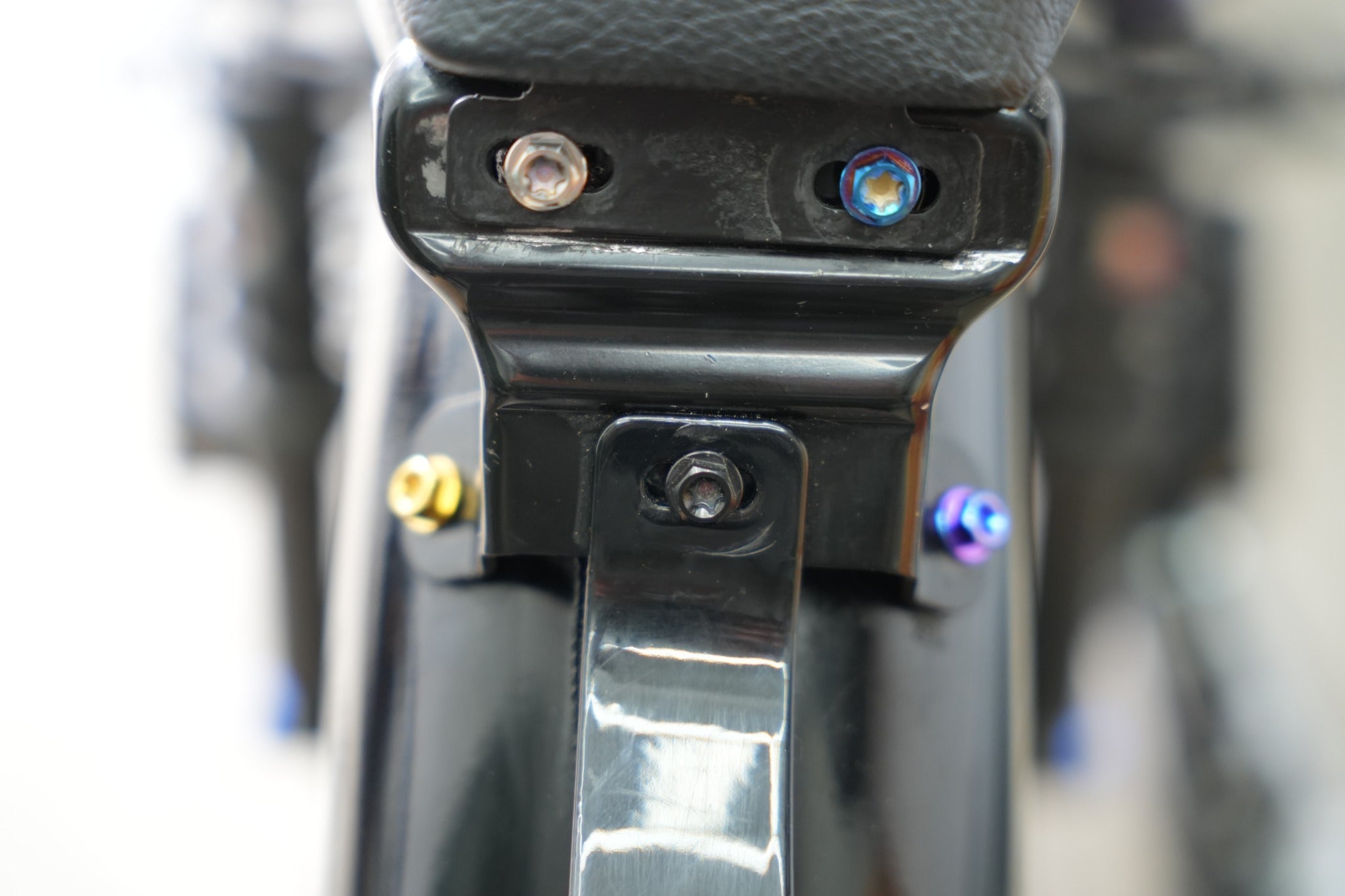 	Titanschrauben Schutzblech hinten Simson